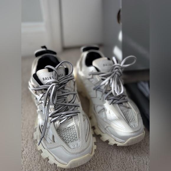 BALENCIAGO: WOMEN'S TRACK SNEAKER IN WHITE - Picture 16 of 17
